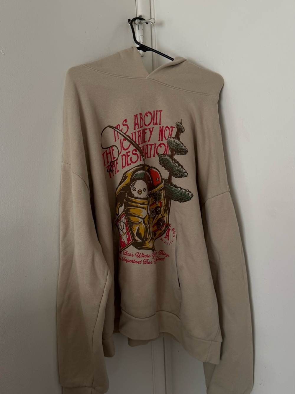 Men's Crewneck Graphic Sweatshirt in Beige with Red Accent